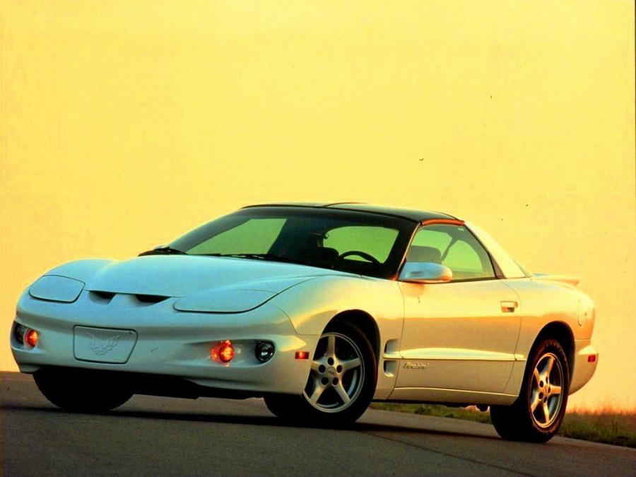 Pontiac Firebird 1998 года  (фото 3 из 3)
